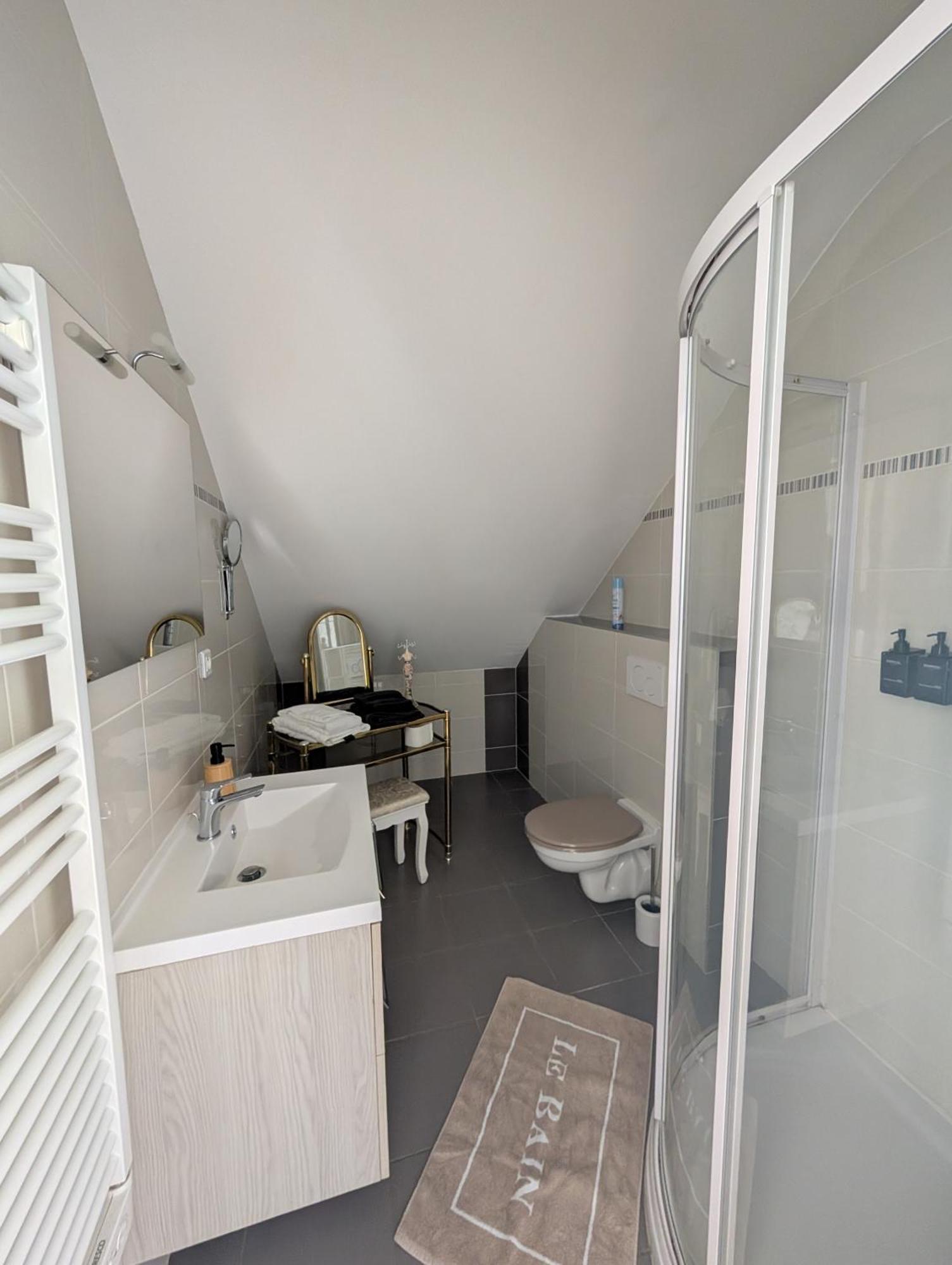 Bed and Breakfast A L Ombre Du Mont Saint Michel Huisnes-sur-Mer Esterno foto